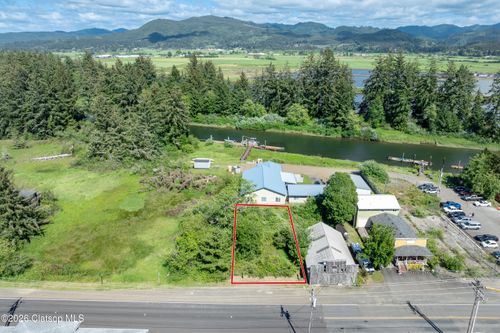 36055 7th St, Nehalem, OR, 97131-9824 | Card Image