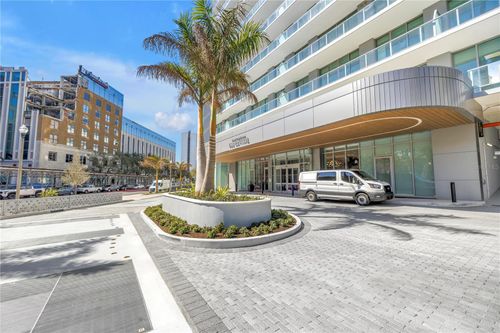 unit-1001-400 Central Ave, ST PETERSBURG, FL, 33701-3883 | Card Image