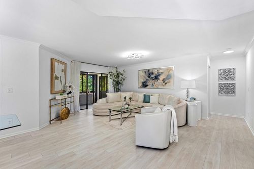 3301-3301 Black Oak Ct, Boynton Beach, FL, 33436-6607 | Card Image