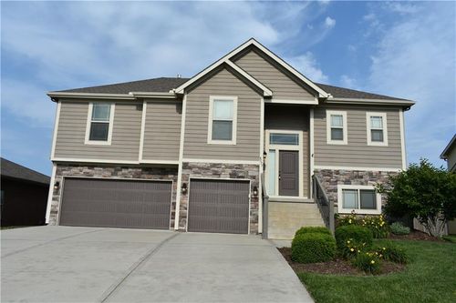 4777 S 22nd Street, Leavenworth, KS, 66048 | Card Image