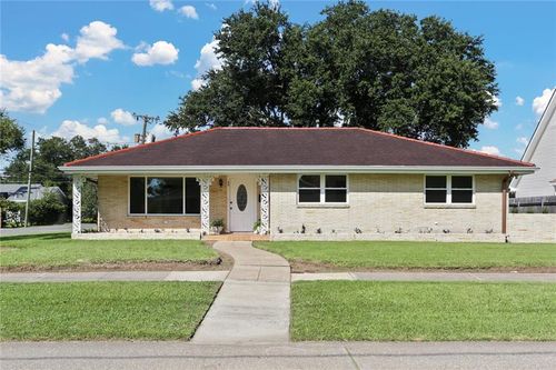 40 Holly Dr, Gretna, LA, 70053-4848 | Card Image