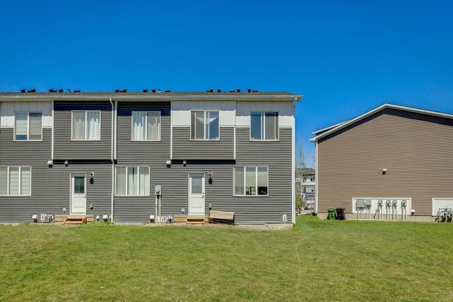 67 Cornerstone Path Ne, Townhouse with 3 bedrooms, 3 bathrooms and 2 parking in Calgary AB | Image 25