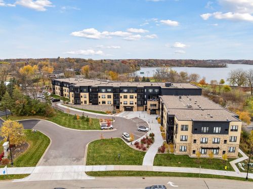 apt-105-1948 W Wayzata Blvd, Long Lake, MN, 55356-5506 | Card Image