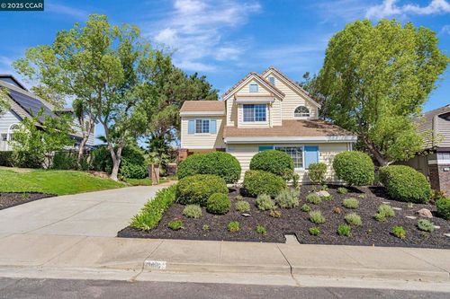 1816 Eagle Peak Ave, Clayton, CA, 94517-1802 | Card Image