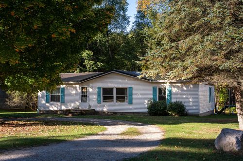 1021 Cortez Dr, Weidman, MI, 48893-8838 | Card Image