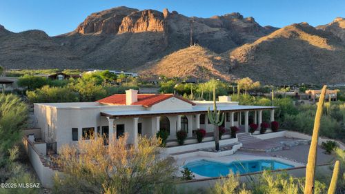 7400 N Cobblestone Rd, Tucson, AZ, 85718-1341 | Card Image