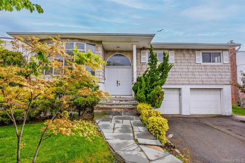 3386 Bertha Dr, Baldwin, NY, 11510-5025 | Card Image
