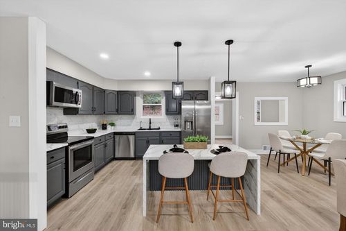 6118 Hellen Lee Dr, CLINTON, MD, 20735-3429 | Card Image