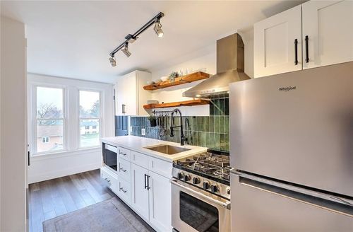 73 Washburn Ave, Rumford, RI, 02916-3410 | Card Image