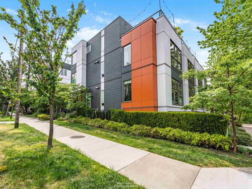 627 Victoria Dr, Vancouver, BC, V5L0C3 | Card Image