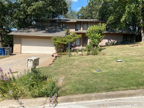 4415 E 75th St, Tulsa, OK, 74136-6130 | Card Image