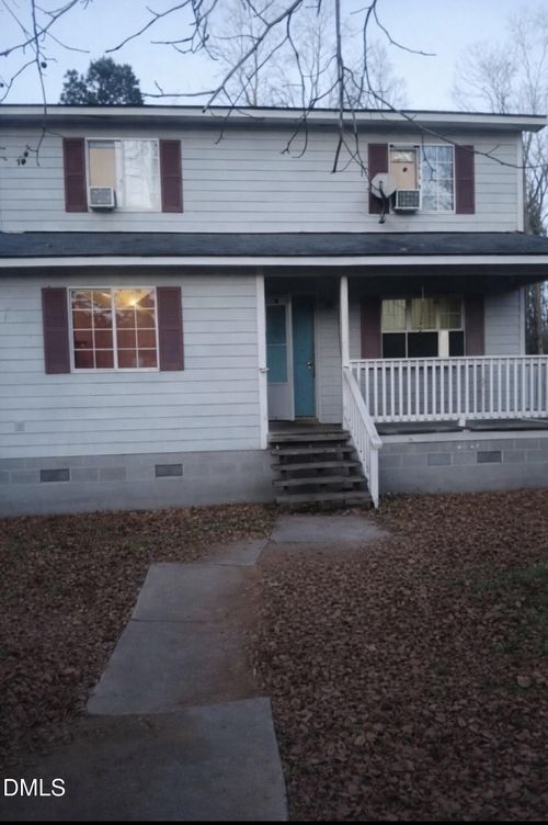 315 E Chapel St, Saint Pauls, NC, 28384-1374 | Card Image