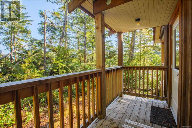 225 Boardwalk Blvd, House other with 2 bedrooms, 1 bathrooms and 2 parking in Ucluelet BC | Image 10