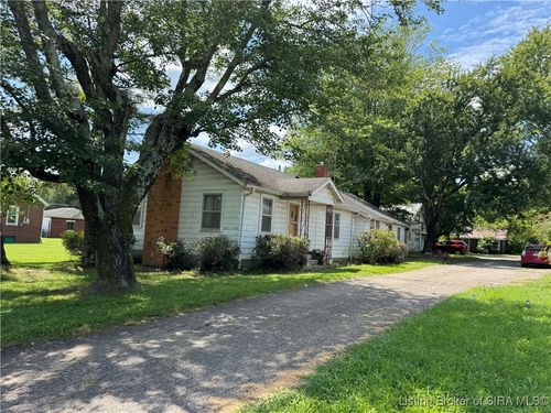 862 S Gardner St, Scottsburg, IN, 47170-2179 | Card Image