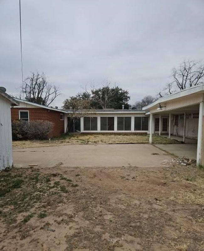 1108 S Calvin Ave, House other with 3 bedrooms, 3 bathrooms and 2 parking in Monahans TX | Image 6