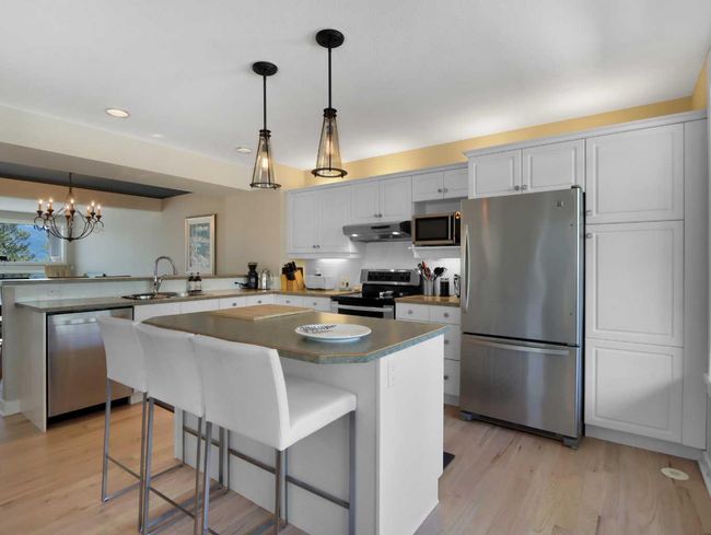 117 - 13 Aspen Glen, Home with 2 bedrooms, 4 bathrooms and 4 parking in Canmore AB | Image 12