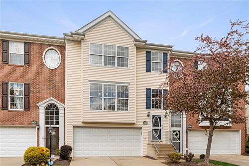 10522 Forest Hill Dr, Wexford, PA, 15090-7389 | Card Image