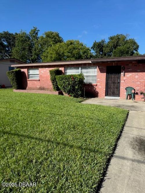 744 Essex Rd, Daytona Beach, FL, 32114-1608 | Card Image