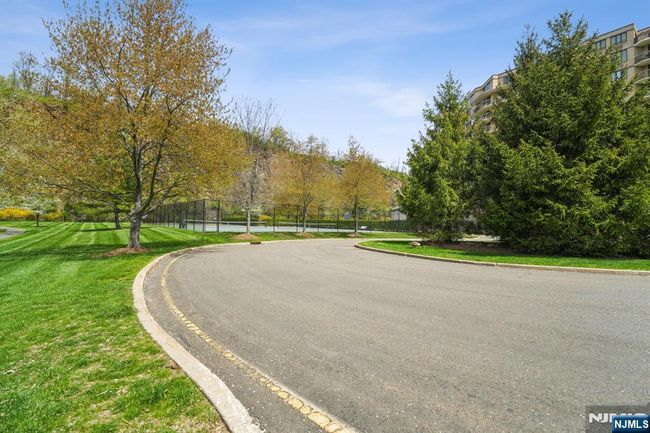 10 Smith Manor Blvd, Condo with 2 bedrooms, 2 bathrooms and null parking in West Orange NJ | Image 35