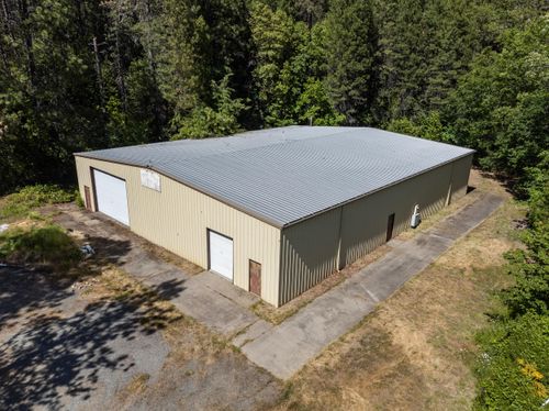 142 Lower Wolf Creek Rd, Wolf Creek, OR, 97497-9539 | Card Image