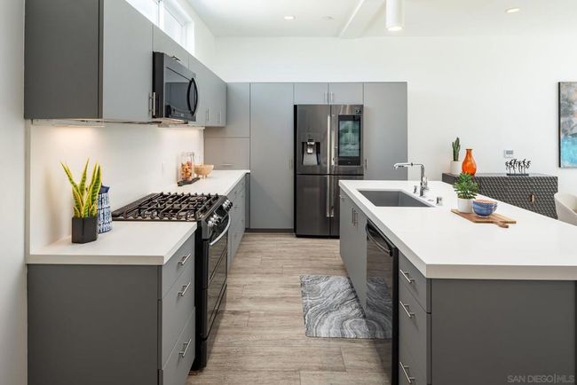 3 - 4079 1 St Ave, Condo with 2 bedrooms, 2 bathrooms and 2 parking in San Diego CA | Image 10