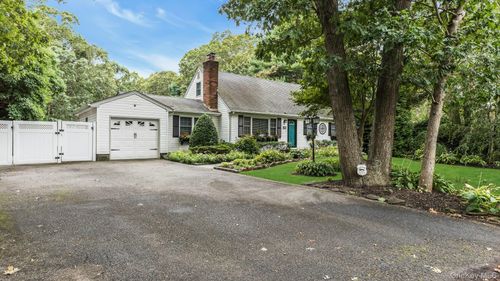 248 Waterford Rd, Oakdale, NY, 11769-1332 | Card Image