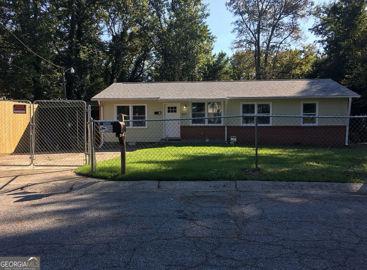 Plymouth Dr, Macon, GA 31204