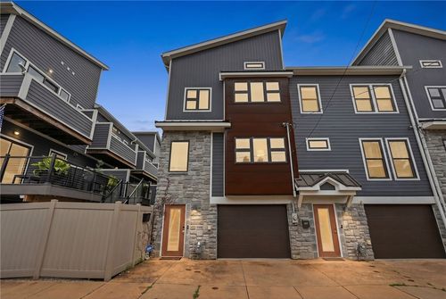 2652 Larkins Way, Pittsburgh, PA, 15203-2245 | Card Image