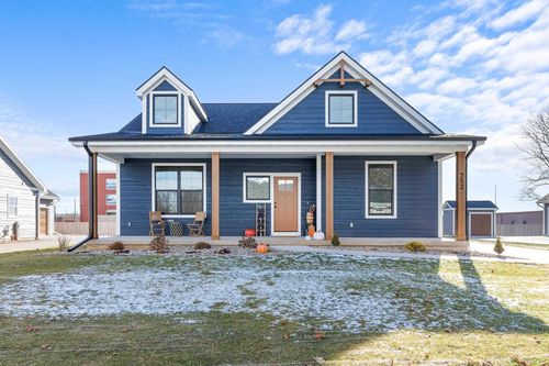 752 Kennedy St, Sauk City, WI, 53583-1300 | Card Image