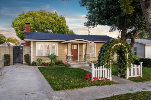 548 N 2nd Ave, Upland, CA, 91786-4717 | Card Image