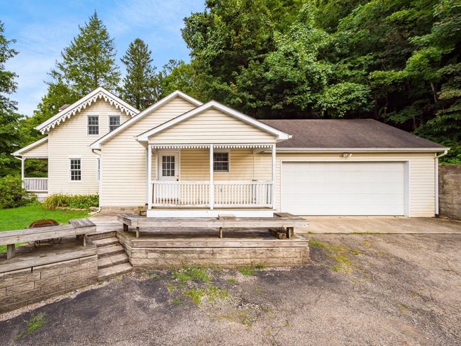 341 Broadway E, House other with 3 bedrooms, 3 bathrooms and null parking in Granville OH | Image 4