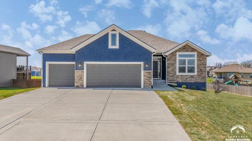 6992 141st St, Basehor, KS, 66007-5291 | Card Image
