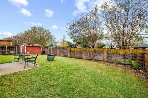 304 Briar Cove Cir, Red Oak, TX, 75154-6546 | Card Image