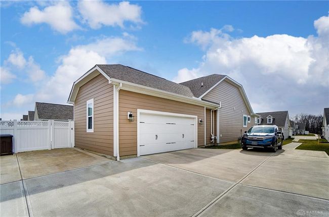 539 Bellasera Dr, House other with 3 bedrooms, 3 bathrooms and null parking in Sugarcreek Township OH | Image 73