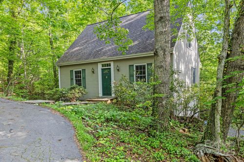124 Hilltop Rd, Black Mountain, NC, 28711-2620 | Card Image