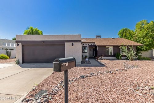 7761 E Rovey Ave, Scottsdale, AZ, 85250-4725 | Card Image