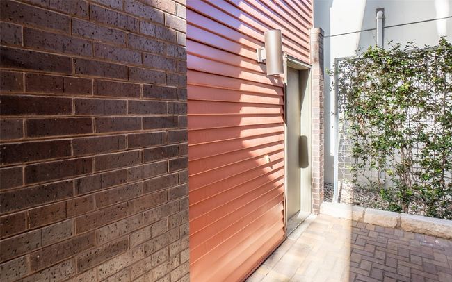 UNIT-10 - 1702 S Lamar Blvd, Condo with 2 bedrooms, 3 bathrooms and 2 parking in Austin TX | Image 6