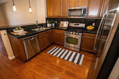 651 N Capitol Ave, San Jose, CA, 95133-2698 | Card Image