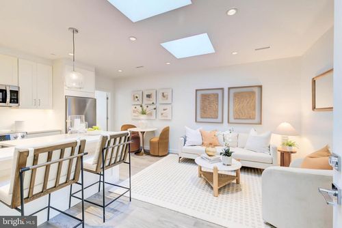 apt-6-1357 Nicholson St Nw, WASHINGTON, DC, 20011-2832 | Card Image