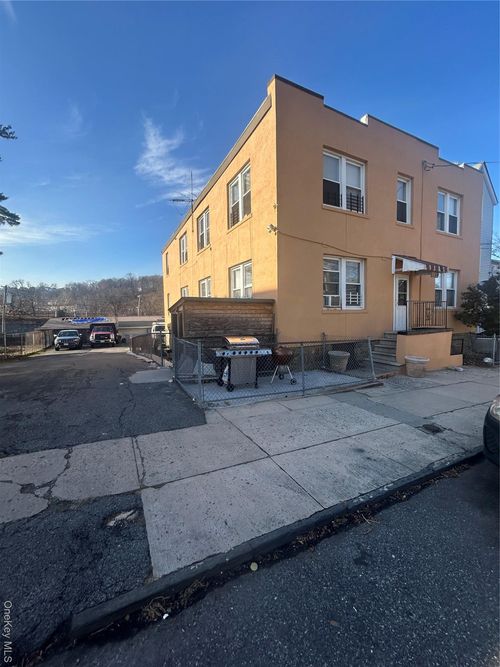 apt-2-33 Horatio St, Yonkers, NY, 10710-5330 | Card Image