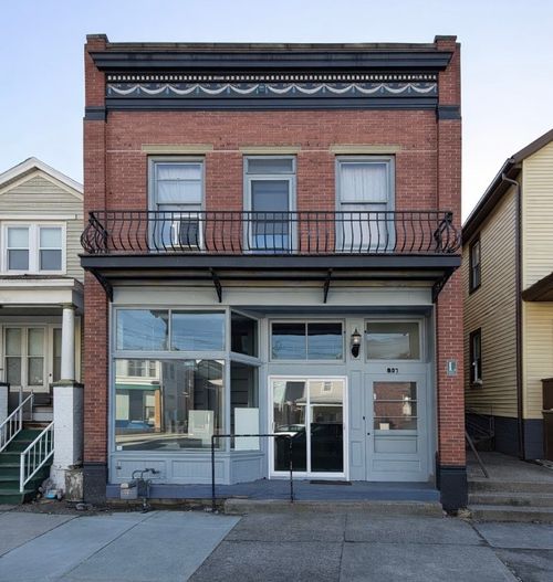 807 Fallowfield Ave, Charleroi, PA, 15022-2102 | Card Image