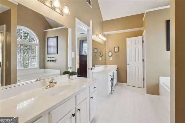 1150 Cedar Bluff Trl Sw, House other with 4 bedrooms, 4 bathrooms and 2 parking in Lilburn GA | Image 26