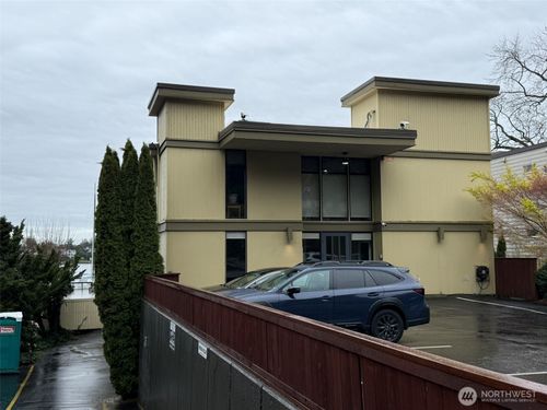 apt-102-4561 Lake Washington Blvd Ne, Kirkland, WA, 98033-7651 | Card Image