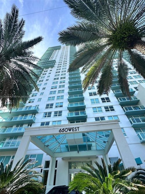 403-650 W Ave 403, Miami Beach, FL, 33139 | Card Image