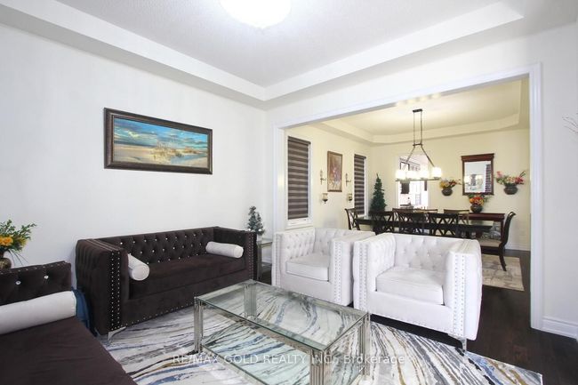 14 Ladbrook Cres, House other with 7 bedrooms, 5 bathrooms and 4 parking in Brampton ON | Image 7