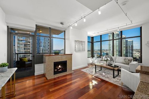 1903-700 E St, San Diego, CA, 92102-1836 | Card Image