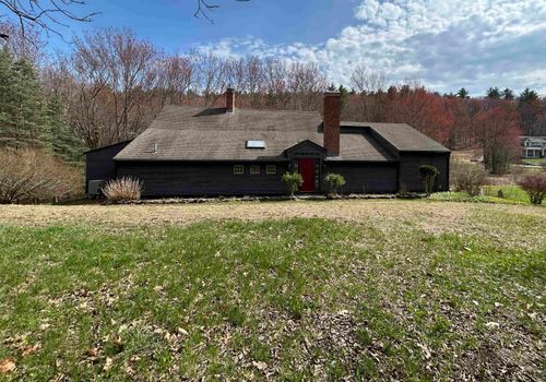 266 N Haverhill Rd, Kensington, NH, 03833-5503 | Card Image