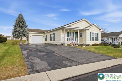 727 Kykuit Pl, Forks Twp, PA, 18040-7439 | Card Image