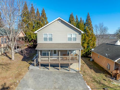 640 Lloyd Huskey Rd, PIGEON FORGE, TN, 37863-4257 | Card Image