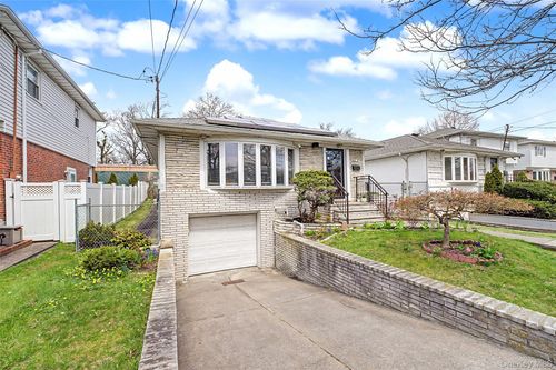 262-27 57th Ave, Little Neck, NY, 11362-2221 | Card Image